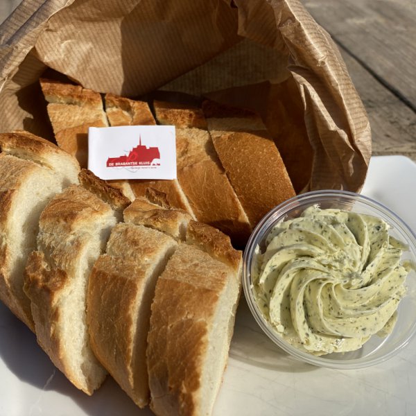 Stokbrood met kruidenboter